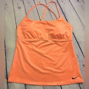 Nike Women Adjustable Cross Back Tankini Top in Crimson Pulse. Size Medium. NWT